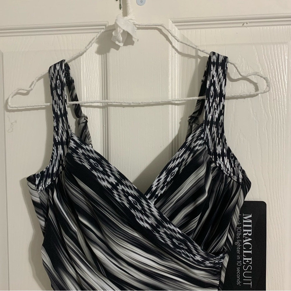 NWT Miraclesuit Warp Speed Sanibel - Picture 10 of 14